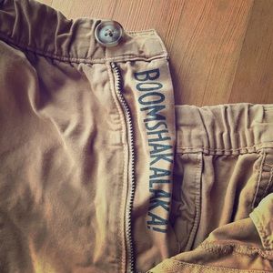 Chubbies size L khaki/camel 5.5” shorts